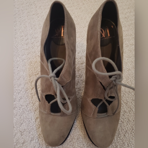 Diane von Furstenberg heels - Picture 2 of 5